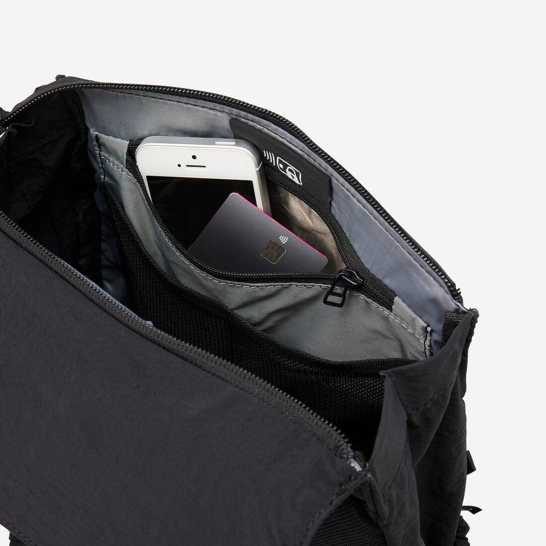 Small 10L backpack with laptop compartment 4