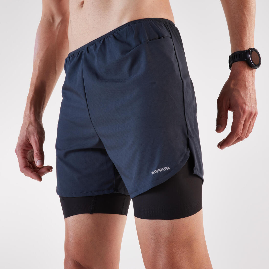 Shortse vrapimi 2 në 1 për meshkuj, Kiprun Run 500 Comfort blu marine 15