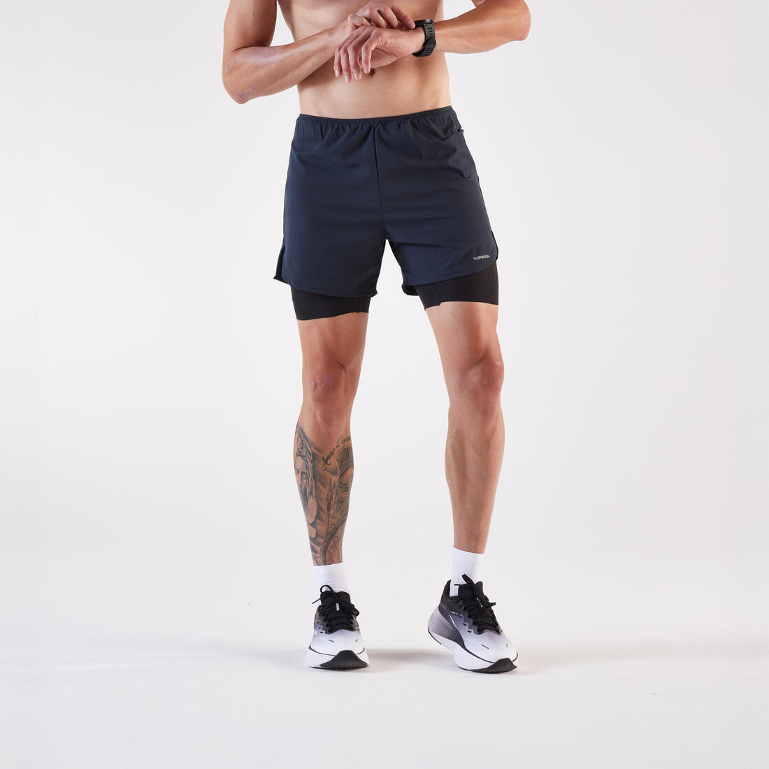 Shortse vrapimi 2 në 1 për meshkuj, Kiprun Run 500 Comfort blu marine 2