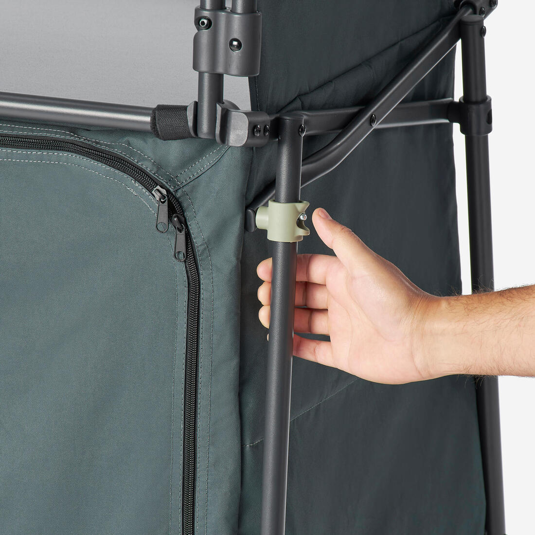 Camping kitchen unit L, foldable and with a wind shield 14